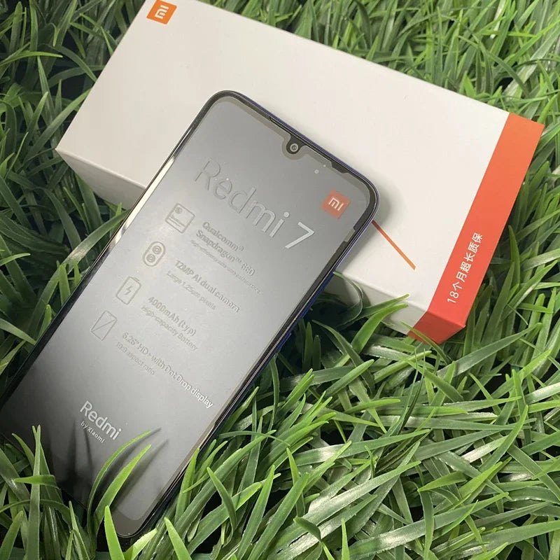 Xiaomi Redmi 7 Smartphone - 6.81" display, 8MP camera